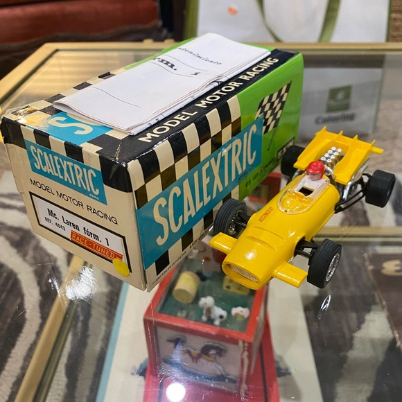 Vintage Collection of 1/32 Scale Scalextric plastic slot cars. - Picture 7 of 15